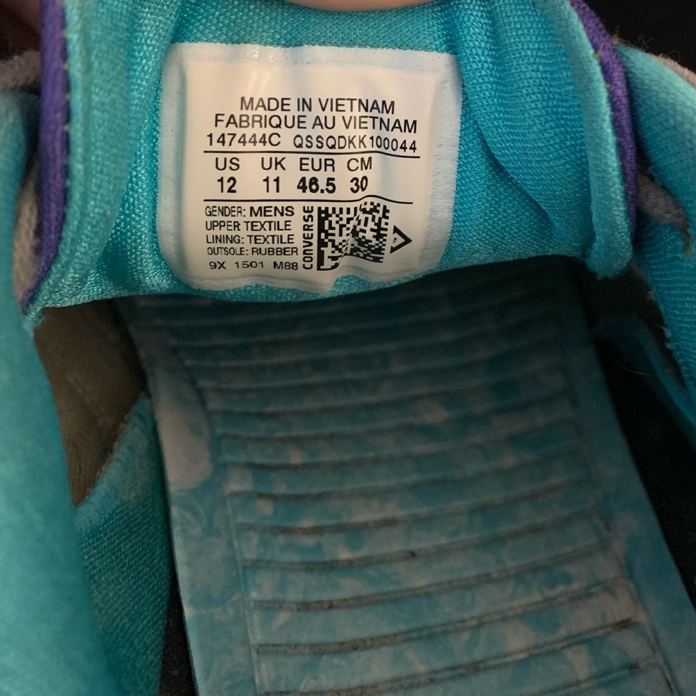 Men’s Converse shoes - Picture 3 of 5